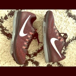 Women’s Nike zoom all out low